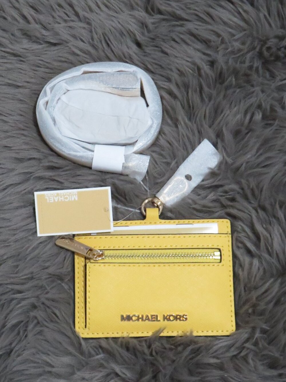 Michael Kors Jet Set Leather Card Case ID Lanyard (Daffodil)